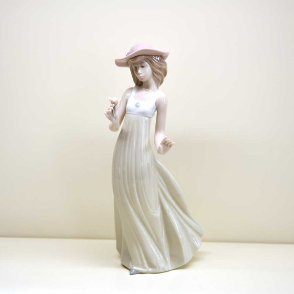 Statuina Giovane con cappello BR 01158