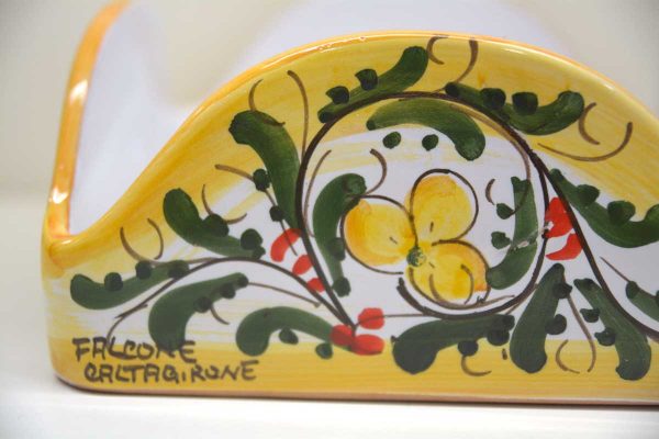 Portatovaglioli in ceramica di Caltagirone