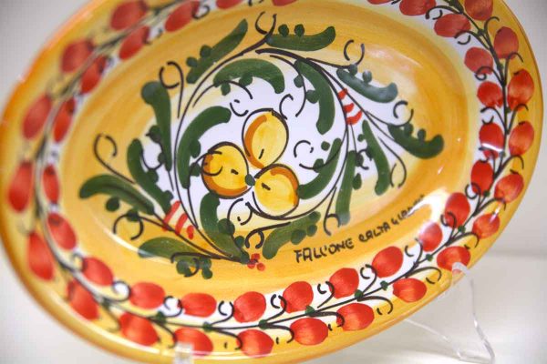 Ciotola ovale in ceramica di Caltagirone