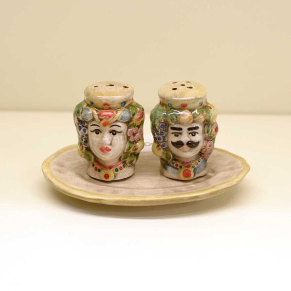 Sale e Pepe con vassoio decoro vintage