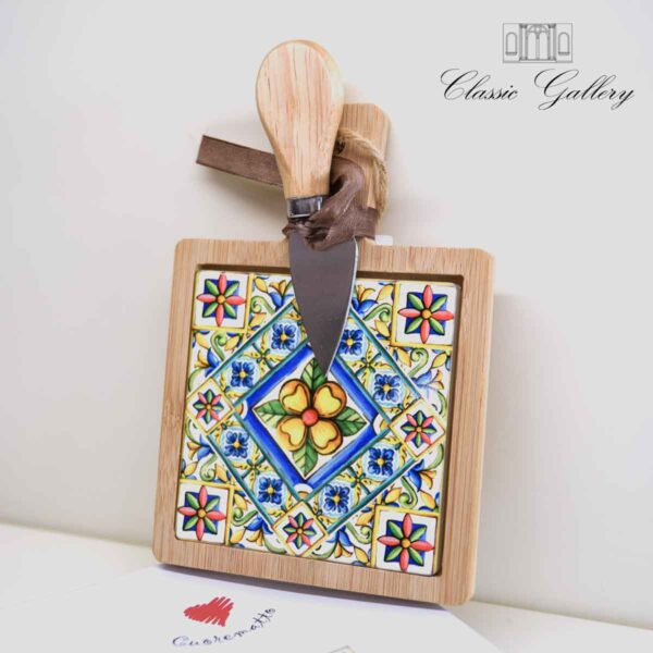 Tagliere con coltellino formaggi