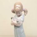 Statuina Ragazza Con Gattini