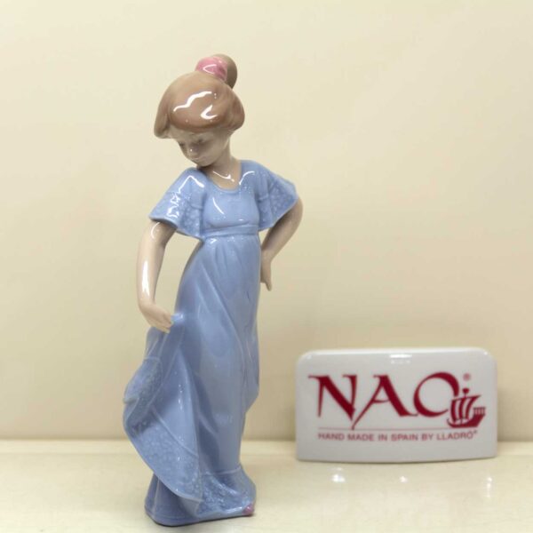 Statuina Bambina Edizione Speciale Statuina Bambina Edizione Speciale