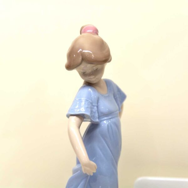 Statuina Bambina Edizione Speciale Statuina Bambina Edizione Speciale