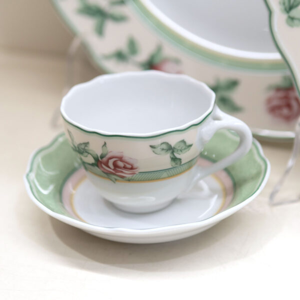 Servizio Piatti 29 pezzi "Charming Rose" Hutschenreuther Servizio Piatti 29 pezzi "Charming Rose" Hutschenreuther