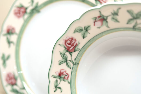 Servizio Piatti 29 pezzi "Charming Rose" Hutschenreuther Servizio Piatti 29 pezzi "Charming Rose" Hutschenreuther