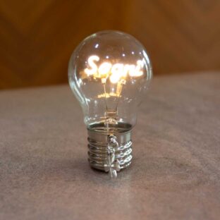 Bomboniera di Laurea a forma di Lampadina Led scritta "Sogni" e simbolo