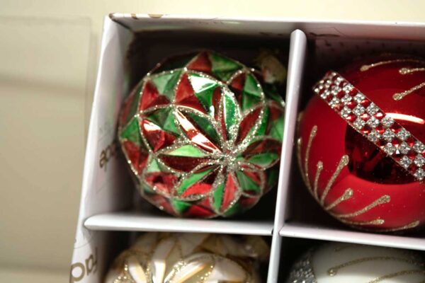 Set di 6 Palline “Joy” per Albero Set di 6 Palline “Joy” per Albero