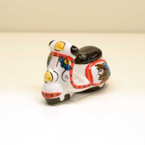Vespa siciliana in ceramica Vespa siciliana in ceramica