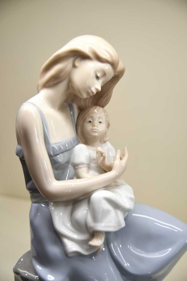 Statuina Mamma con Bambino BR 01297 Statuina Mamma con Bambino BR 01297