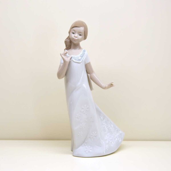 Statuina Bella Naomi BR 01579 Statuina Bella Naomi BR 01579