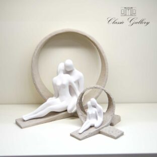 Figura Coppia Innamorati vortice color nocciola