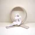 Figura Coppia Innamorati vortice color nocciola