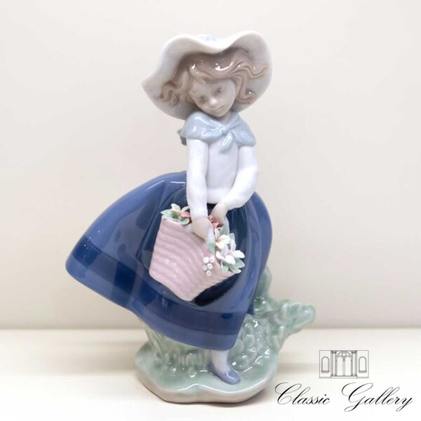 Statuina Ragazza Con Borsa Statuina Ragazza Con Borsa