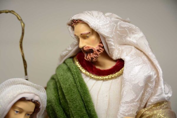 Sacra Famiglia Natività Color Rosso-Verde Sacra Famiglia Natività Color Rosso-Verde