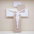 Cristo Croce Legno nocciola e bianco