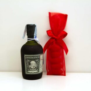 Liquore Rum – Vodka – Gin compresa confezione Liquore Rum - Vodka - Gin compresa confezione