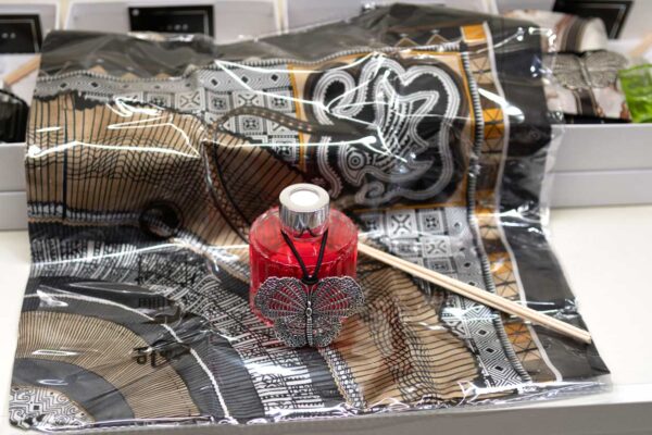 Confezione Profumambiente + Foulard Confezione Profumambiente + Foulard
